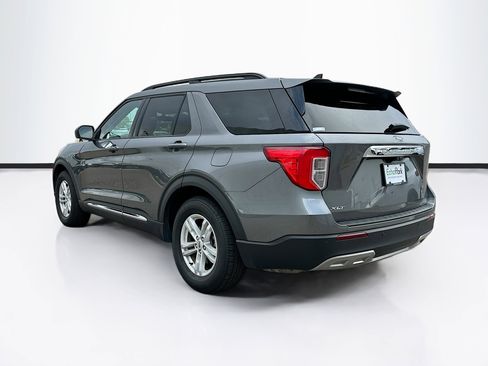 Used 2024 Ford Explorer XLT w/ Equipment Group 202A image 5