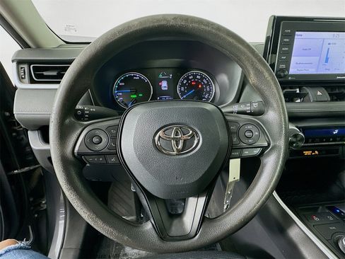 Certified 2020 Toyota RAV4 LE image 11