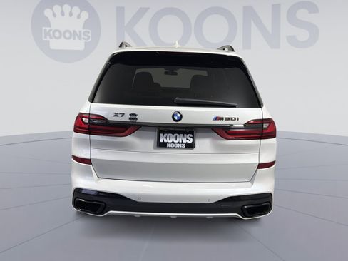 Used 2022 BMW X7 M50i w/ Dynamic Handling Package image 5
