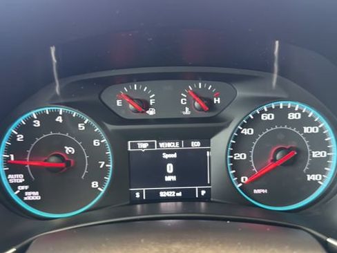 Used 2018 Chevrolet Equinox LT FWD image 11