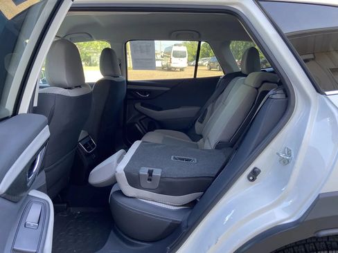 Used 2024 Subaru Outback Premium AWD/4WD image 22