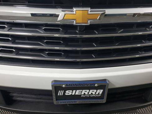 New 2026 Chevrolet Traverse LT w/ Sun and Wheel Package image 10