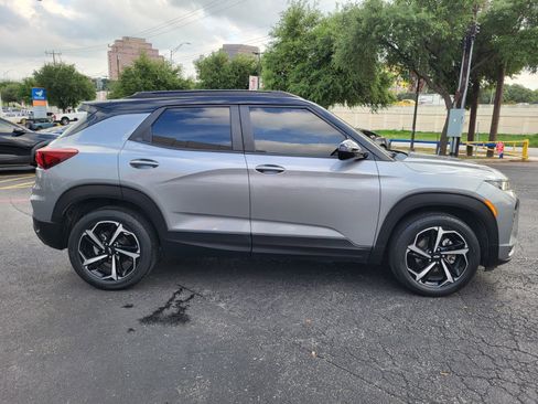 Used 2023 Chevrolet TrailBlazer RS w/ Convenience Package FWD image 2