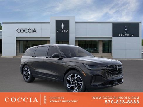 New 2026 Lincoln Nautilus Premier w/ Equipment Group 102A AWD/4WD image 7