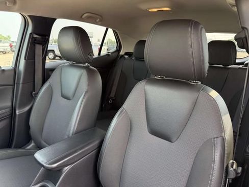 Used 2022 Buick Encore GX Preferred w/ Cold Weather Comfort Package AWD/4WD image 11
