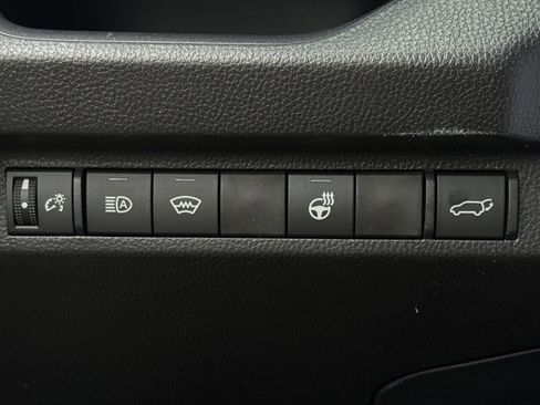 New 2025 Toyota RAV4 XLE image 30