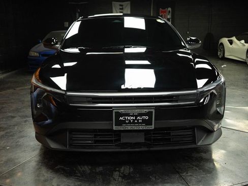 Used 2025 Kia K4 LXS image 3