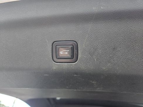 Used 2021 Chevrolet Tahoe Z71 w/ Rear Media and Nav Package image 8