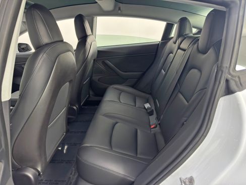 Used 2019 Tesla Model 3 Standard Range Plus image 40