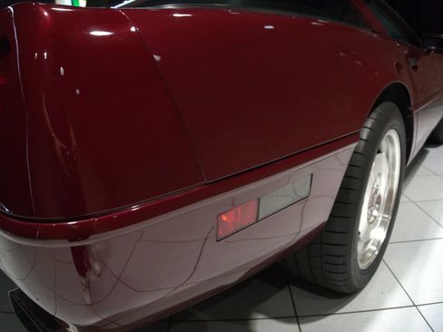 Used 1993 Chevrolet Corvette Coupe RWD image 25