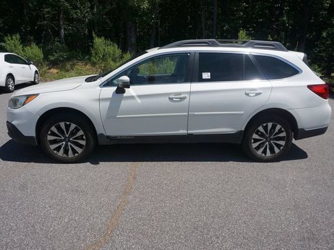 Used 2017 Subaru Outback 2.5i Limited AWD/4WD image 19