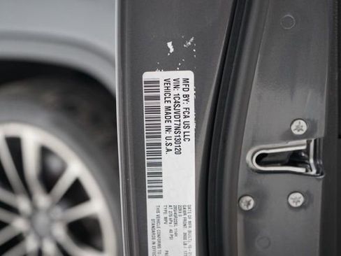 Used 2022 Jeep Wagoneer Series III w/ Premium Group I image 40