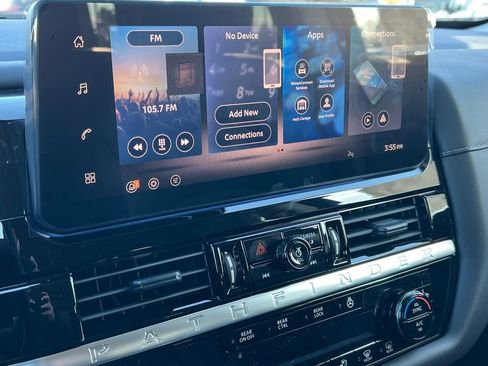 New 2026 Nissan Pathfinder SL AWD/4WD image 22
