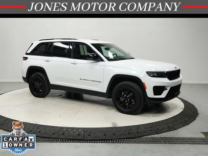 Used 2024 Jeep Grand Cherokee Altitude