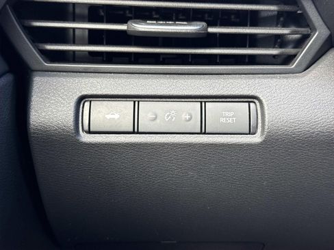 Used 2024 Nissan Altima 2.5 SV AWD/4WD image 19
