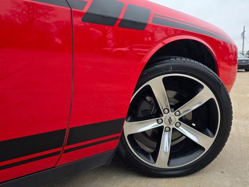 Used 2019 Dodge Challenger SXT image 21