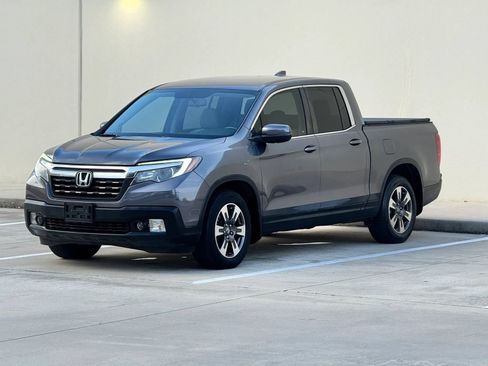Used 2018 Honda Ridgeline RTL-T image 3