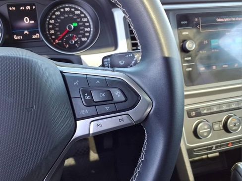 Used 2021 Volkswagen Atlas Cross Sport SE w/ Panoramic Sunroof Package FWD image 22