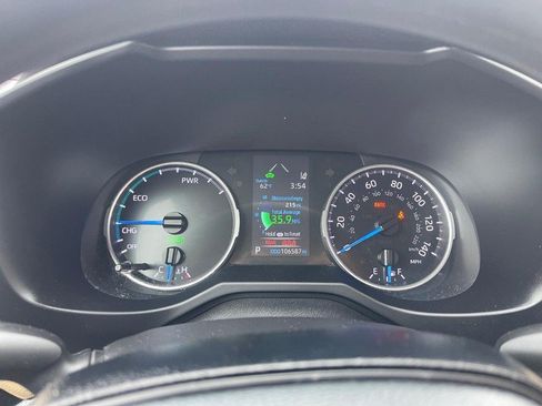 Used 2021 Toyota RAV4 LE AWD/4WD image 14