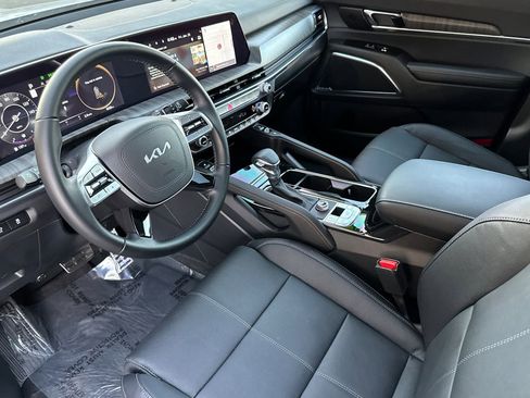 Used 2025 Kia Telluride SX image 10