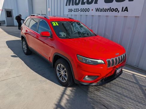 Used 2021 Jeep Cherokee Latitude Lux w/ Comfort/Convenience Group AWD/4WD image 6
