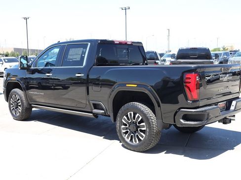 New 2026 GMC Sierra 3500 Denali Ultimate AWD/4WD image 4