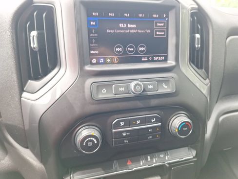 Used 2020 Chevrolet Silverado 1500 Custom w/ Infotainment Package RWD image 26