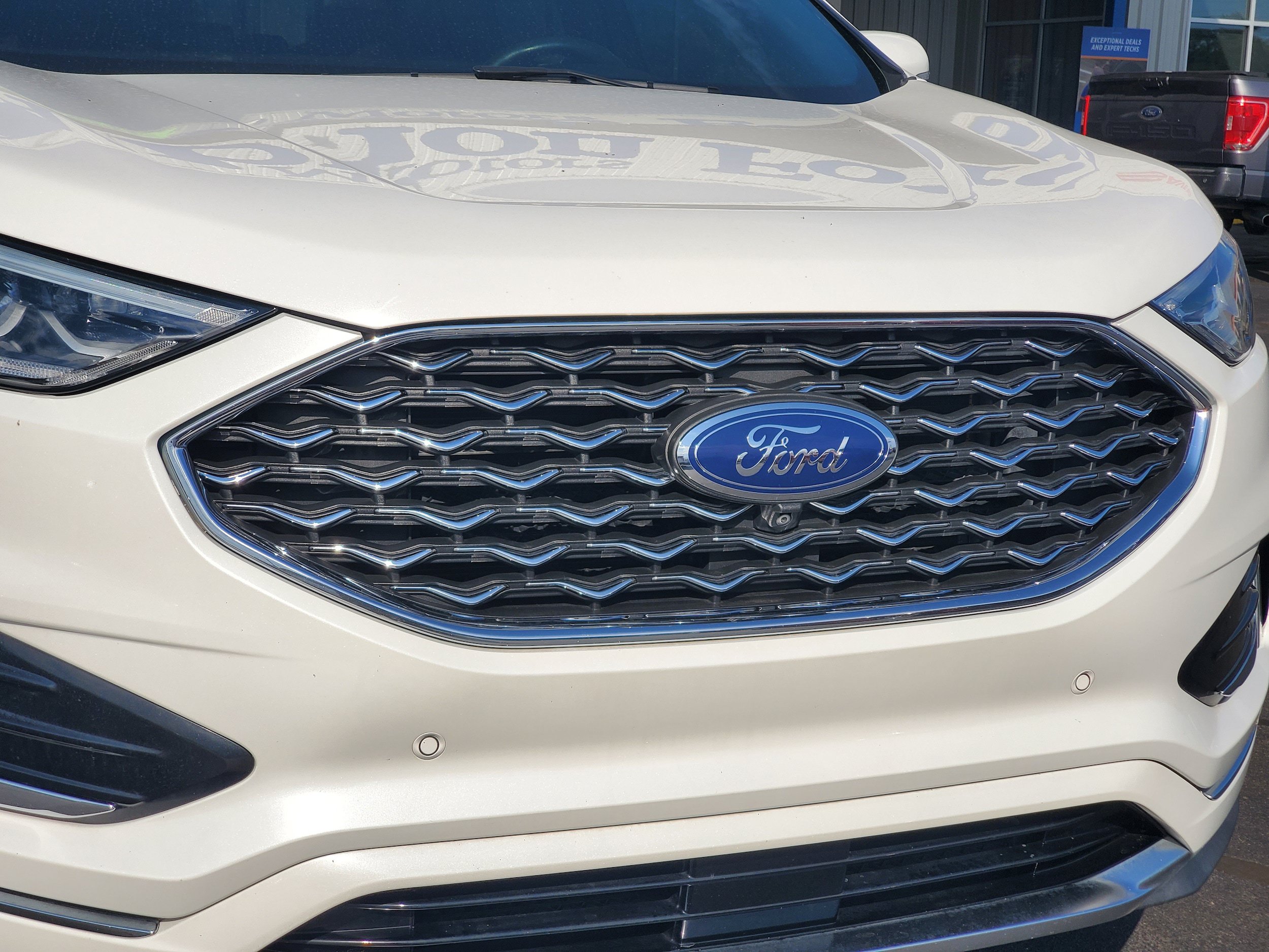 Used 2021 Ford Edge Titanium w/ Equipment Group 301A FWD image 7