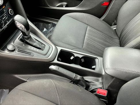 Used 2018 Ford Focus SEL FWD image 19