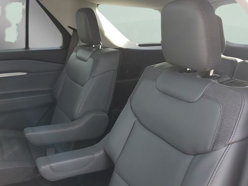 New 2026 Ford Explorer Active w/ Active Comfort Package AWD/4WD image 39