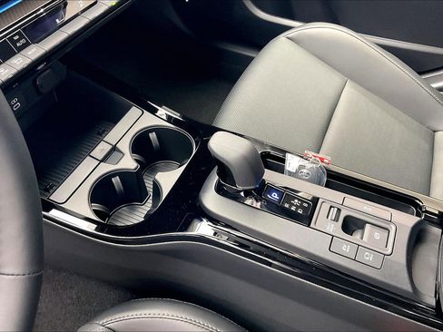 New 2026 Toyota Prius XLE image 8