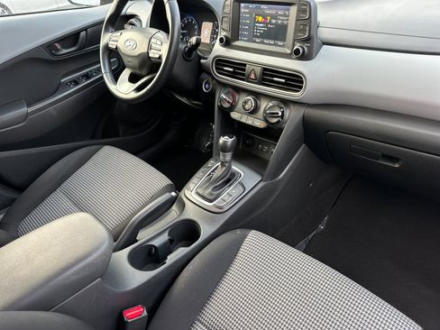 Used 2019 Hyundai Kona SEL image 16