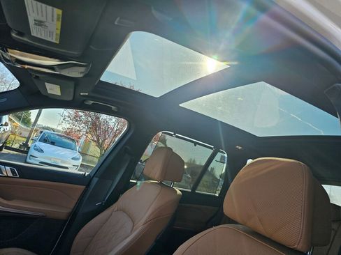 Used 2023 BMW X5 xDrive40i w/ Executive Package image 27