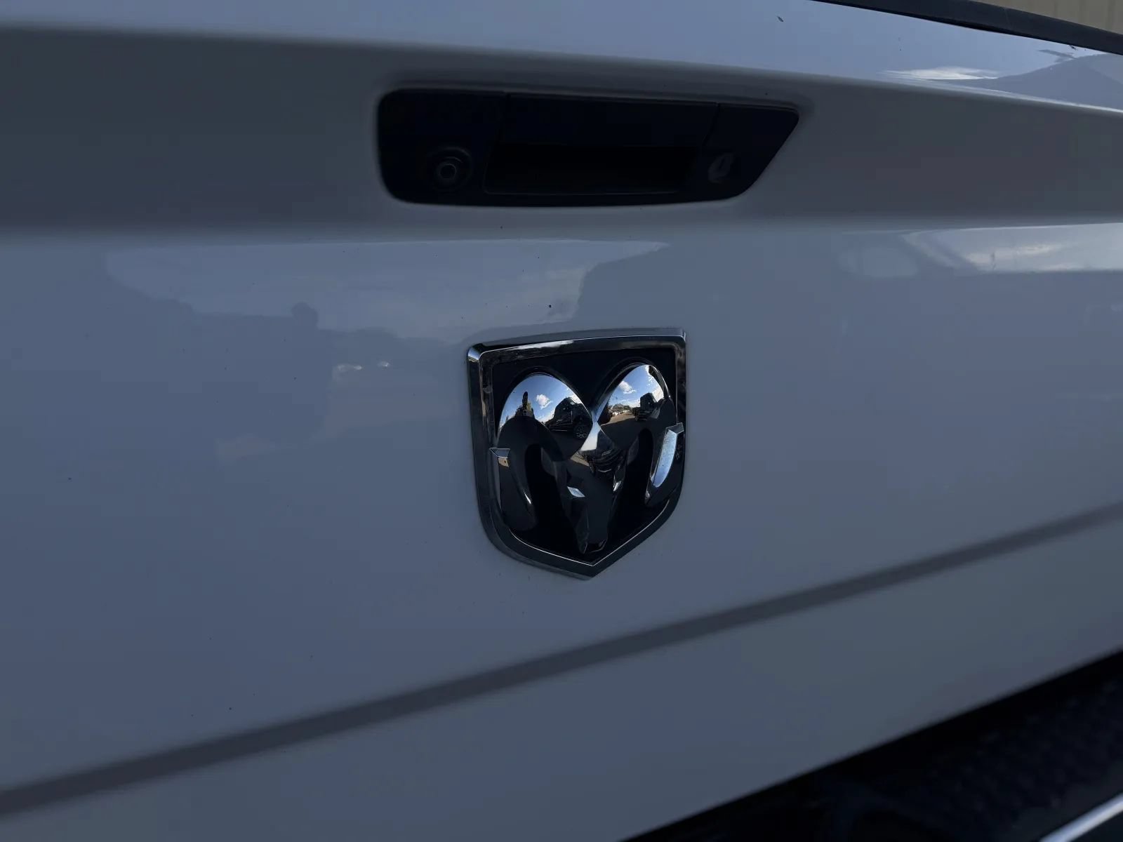 Used 2017 RAM 1500 Laramie AWD/4WD image 40