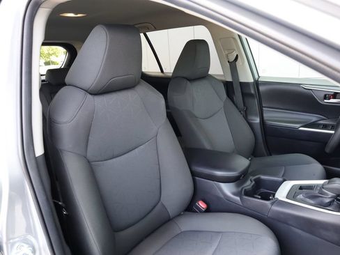 Certified 2025 Toyota RAV4 XLE AWD/4WD image 23