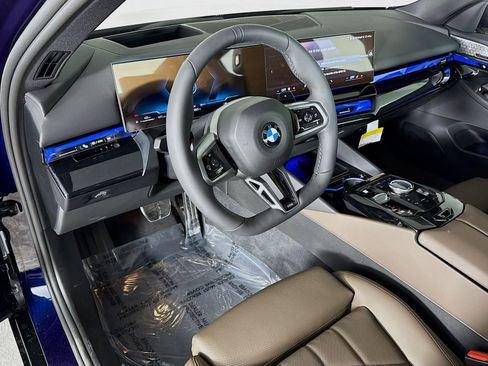 New 2026 BMW 540i xDrive w/ M Sport Package image 9