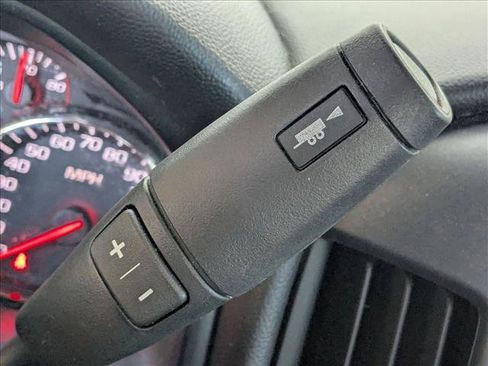 Used 2018 Chevrolet Silverado 1500 Custom w/ Custom Value Package image 16