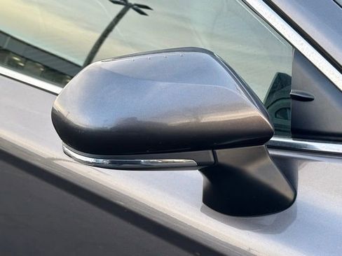 Used 2023 Toyota Camry SE image 11