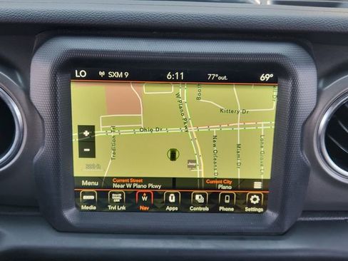 Used 2023 Jeep Wrangler Unlimited Rubicon 4xe w/ Steel Bumper Group image 17