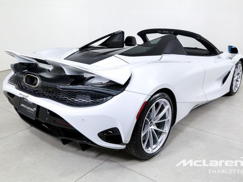 New 2027 McLaren 750S Spider image 10