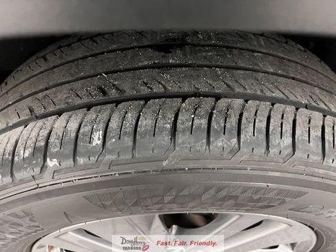 Used 2025 Nissan Pathfinder SV FWD image 17