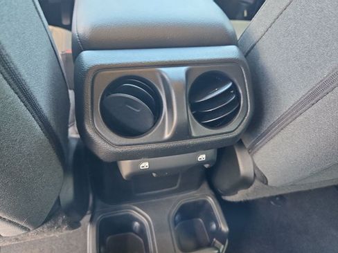 Used 2024 Jeep Wrangler Unlimited Sport AWD/4WD image 16