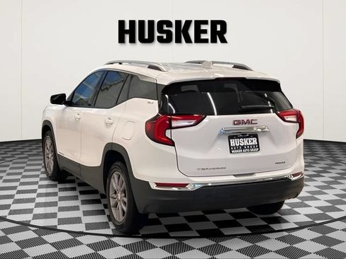 Certified 2024 GMC Terrain SLT AWD/4WD image 3