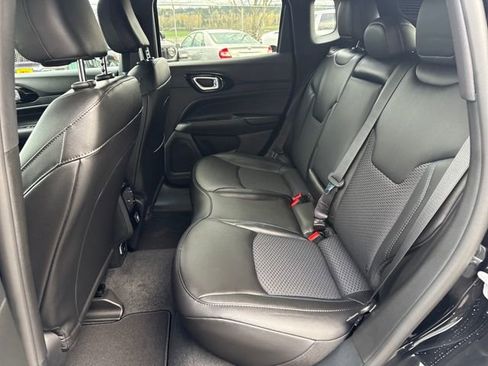 New 2026 Jeep Compass Latitude image 13