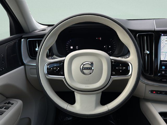 Used 2023 Volvo XC60 B5 Ultimate w/ Climate Package AWD/4WD image 30