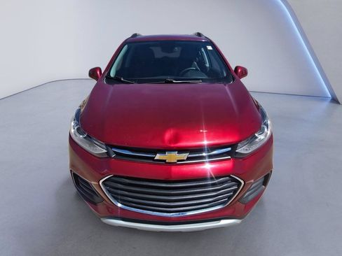Used 2022 Chevrolet Trax LT w/ LT Convenience Package AWD/4WD image 9