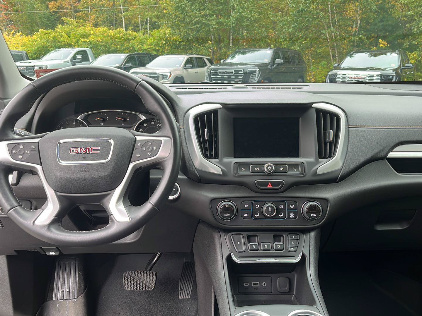 Used 2020 GMC Terrain SLE w/ Driver Convenience Package AWD/4WD image 13