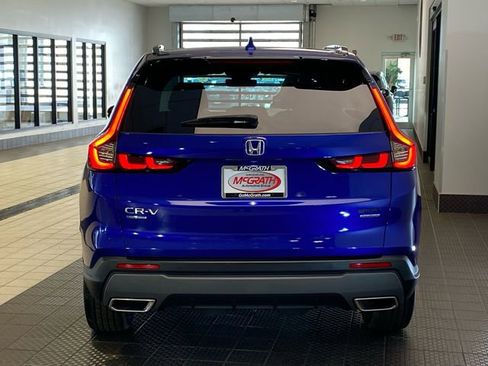 Used 2023 Honda CR-V Sport Touring image 5
