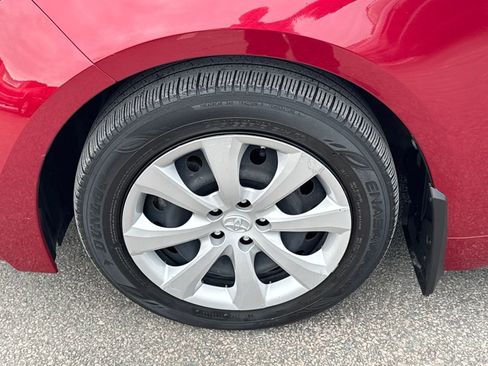 Used 2022 Toyota Corolla LE image 38