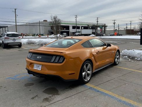 Used 2019 Ford Mustang GT Premium image 6